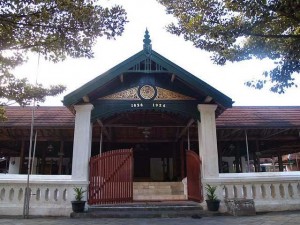 Les Privat Iqra di masjid-agung-kotagede